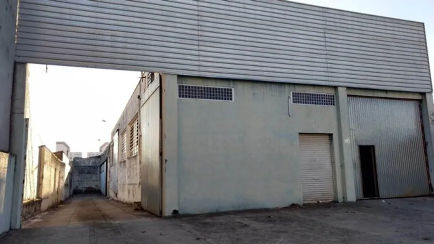 Foto 1 de Galpão/Depósito/Armazém para alugar, 570m² em São Bernardo, Campinas