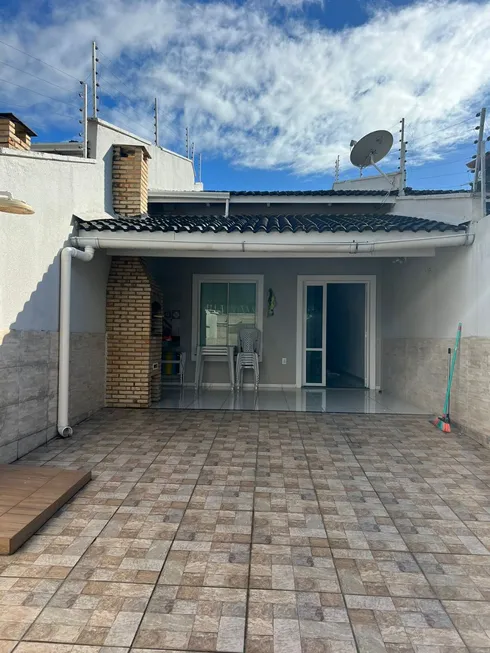 Foto 1 de Casa com 2 Quartos à venda, 80m² em Jangurussu, Fortaleza