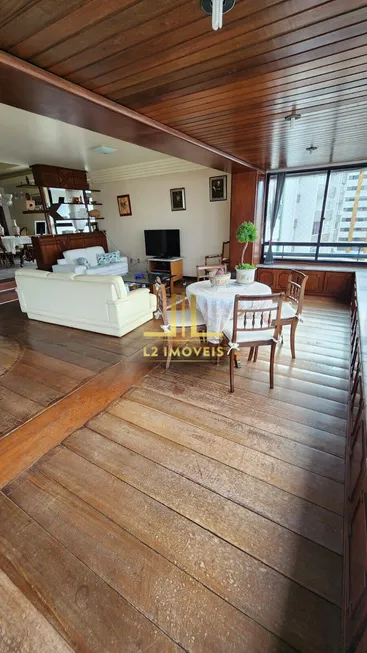 Foto 1 de Apartamento com 4 Quartos à venda, 200m² em Graça, Salvador