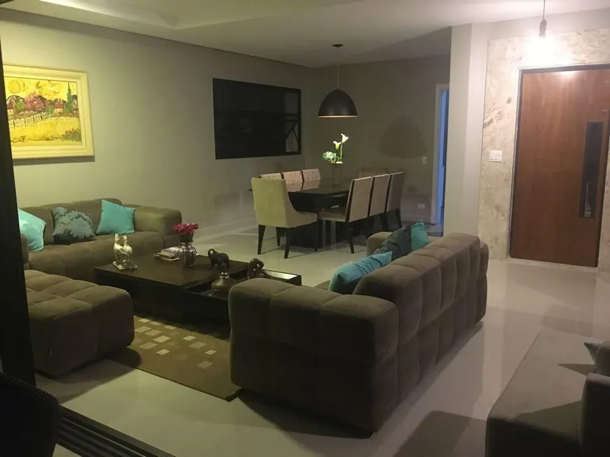 Foto 1 de Apartamento com 4 Quartos para alugar, 200m² em Barra Funda, Guarujá