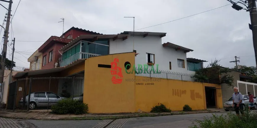 Foto 1 de Sobrado com 2 Quartos à venda, 180m² em Jardim Santa Clara, Guarulhos