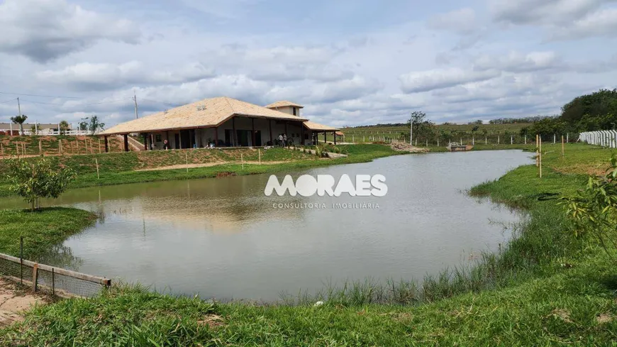 Foto 1 de Fazenda/Sítio com 3 Quartos à venda, 60500m² em Zona Rural, Bauru