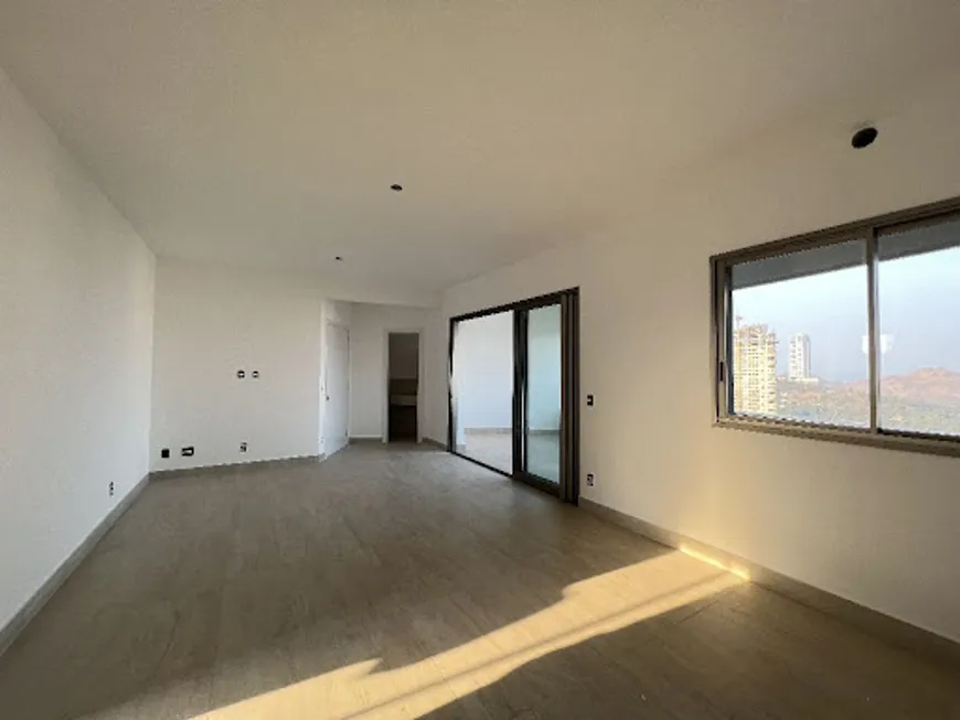 Foto 1 de Apartamento com 3 Quartos à venda, 130m² em Vila da Serra, Nova Lima