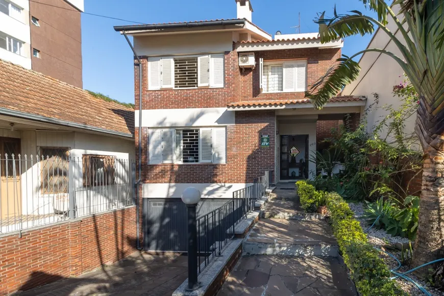 Foto 1 de Casa com 4 Quartos à venda, 385m² em Cristo Redentor, Porto Alegre