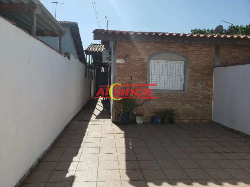 Foto 1 de Casa com 2 Quartos à venda, 90m² em Vila Barros, Guarulhos