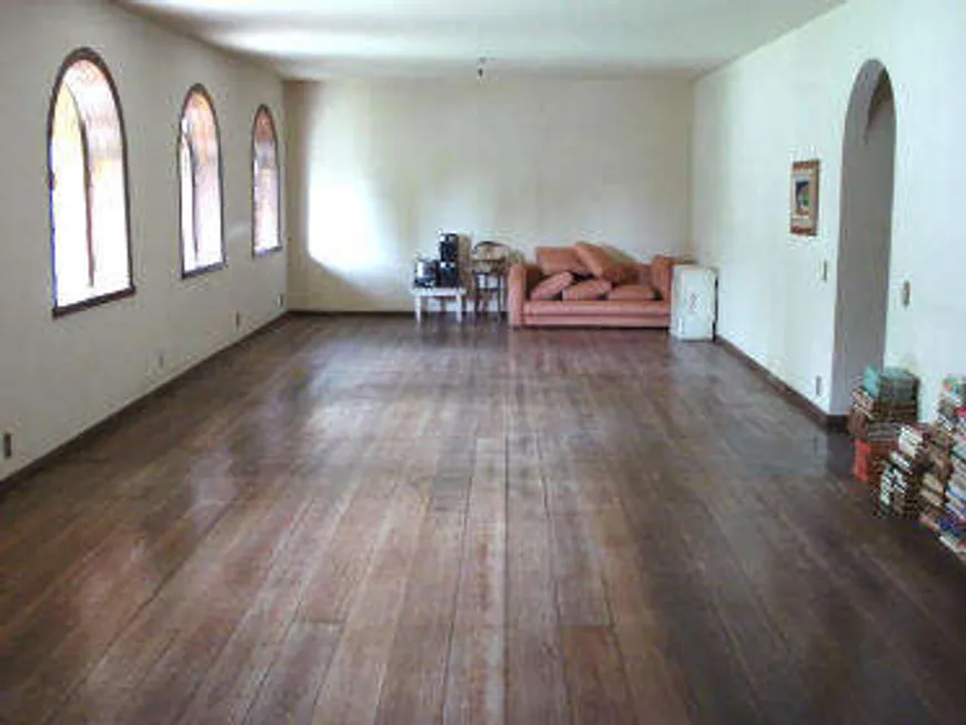 Foto 1 de Casa com 4 Quartos para alugar, 600m² em Mangabeiras, Belo Horizonte