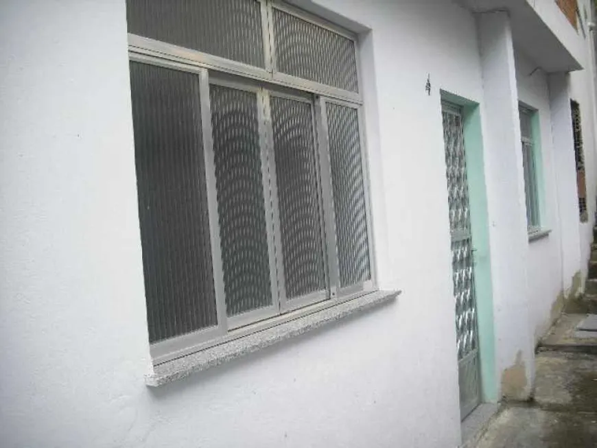 Foto 1 de Casa com 2 Quartos para alugar, 100m² em Engenho Pequeno, São Gonçalo