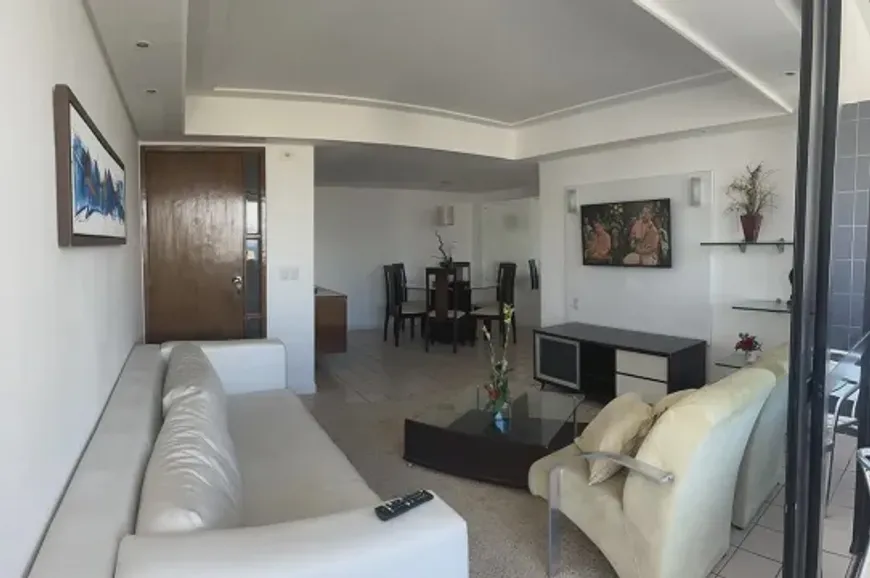 Foto 1 de Apartamento com 3 Quartos para alugar, 140m² em Boa Viagem, Recife