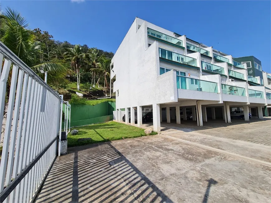 Foto 1 de Apartamento com 1 Quarto à venda, 55m² em Martim de Sa, Caraguatatuba