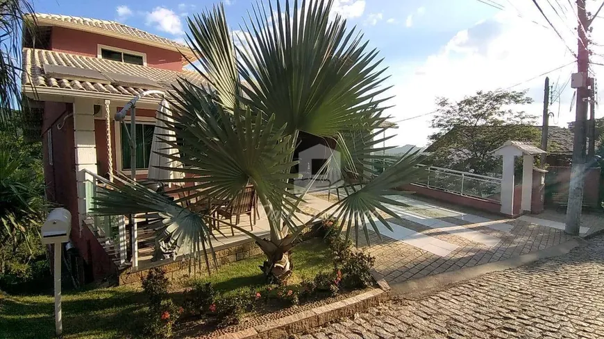 Foto 1 de Casa de Condomínio com 4 Quartos à venda, 540m² em Itaipu, Niterói