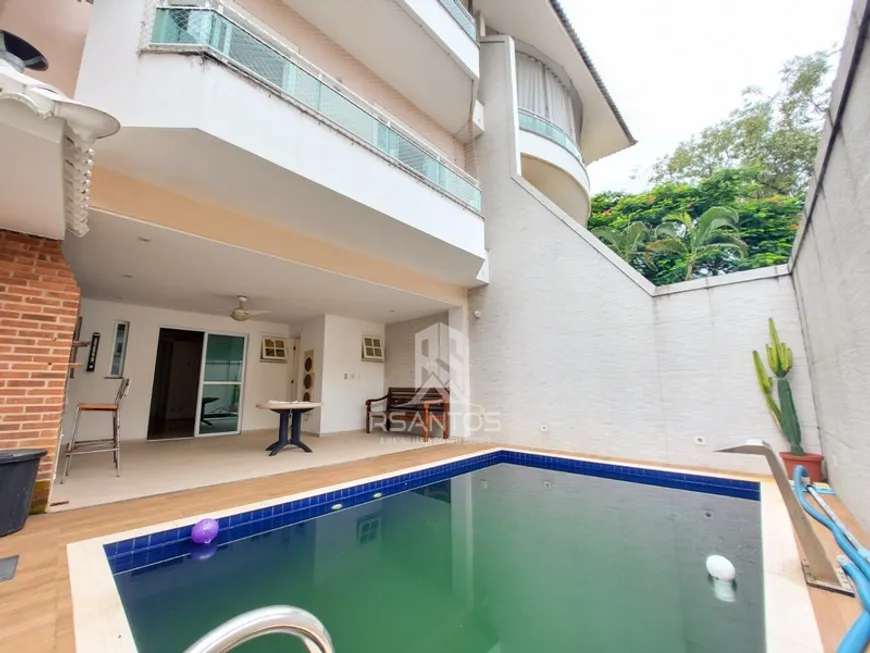 Foto 1 de Casa de Condomínio com 3 Quartos à venda, 190m² em Freguesia- Jacarepaguá, Rio de Janeiro