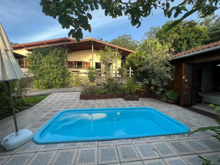 Foto 1 de Casa com 4 Quartos à venda, 160m² em Sambaqui, Florianópolis