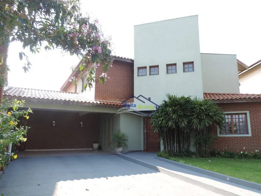 Foto 1 de Casa de Condomínio com 3 Quartos à venda, 350m² em Sao Paulo II, Cotia
