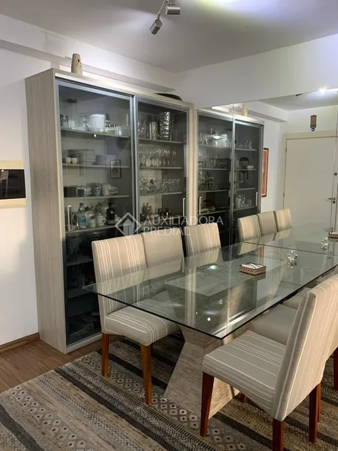 Foto 1 de Apartamento com 3 Quartos à venda, 72m² em Camaquã, Porto Alegre