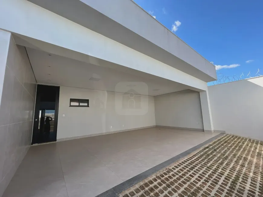 Foto 1 de Casa com 3 Quartos à venda, 165m² em Laranjeiras, Uberlândia