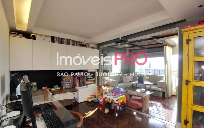 Foto 1 de Apartamento com 3 Quartos à venda, 210m² em Vila Olímpia, São Paulo