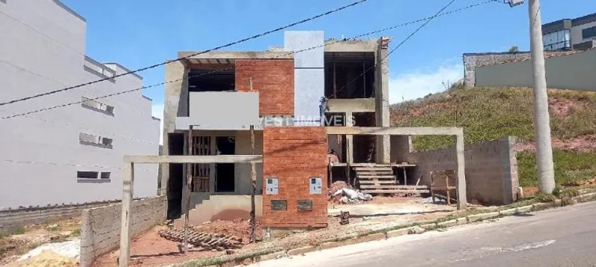 Foto 1 de Casa com 3 Quartos à venda, 150m² em Monte Castelo, Juiz de Fora