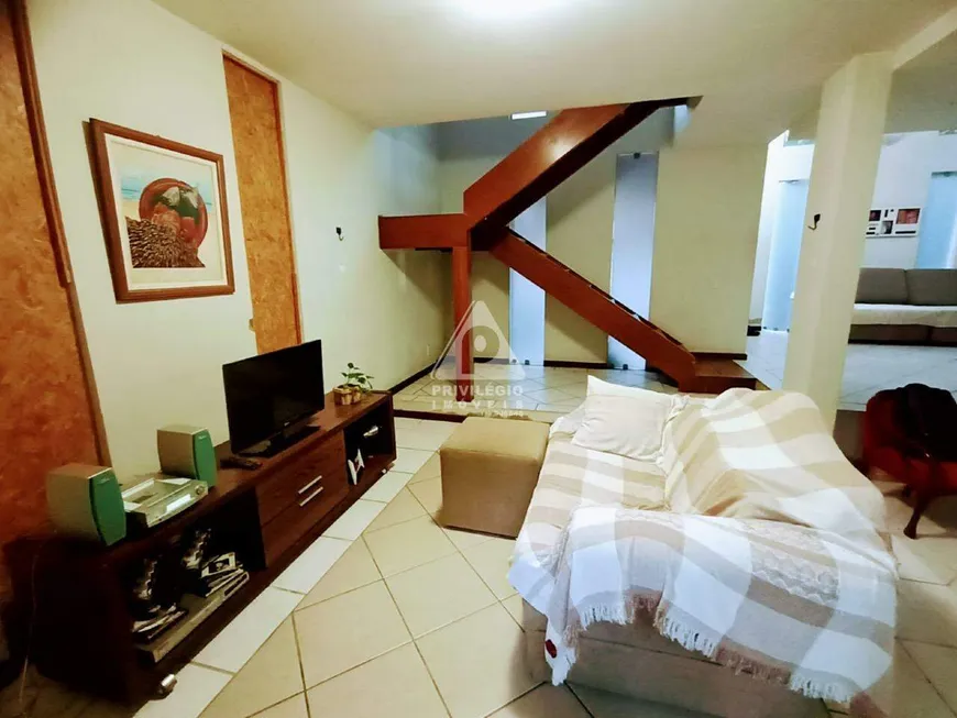 Foto 1 de Casa com 2 Quartos à venda, 120m² em Itanhangá, Rio de Janeiro