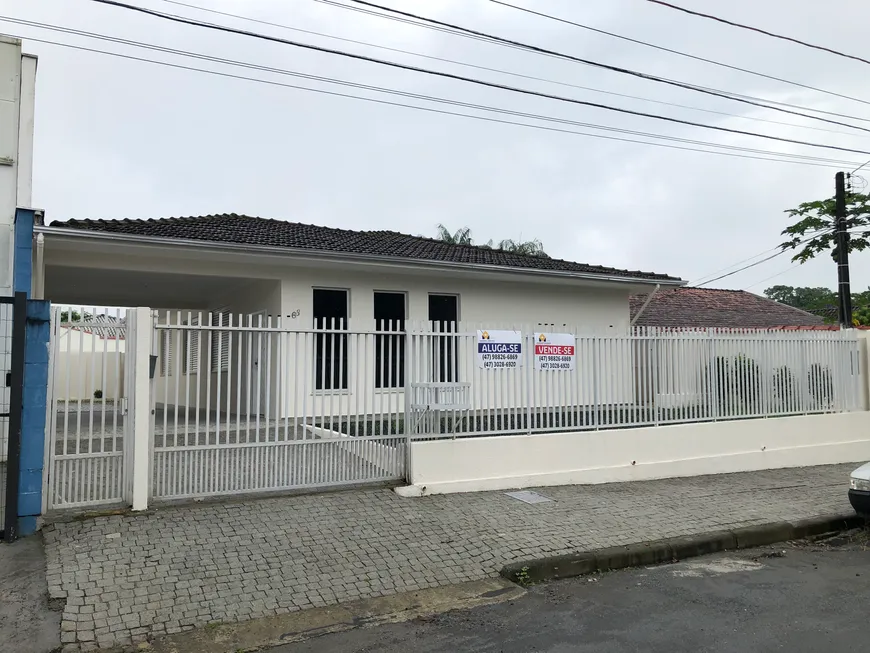 Foto 1 de Casa com 4 Quartos à venda, 275m² em Floresta, Joinville