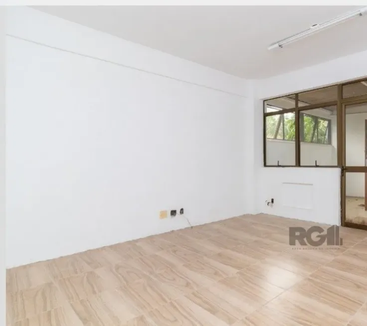 Foto 1 de Sala Comercial para alugar, 46m² em Moinhos de Vento, Porto Alegre