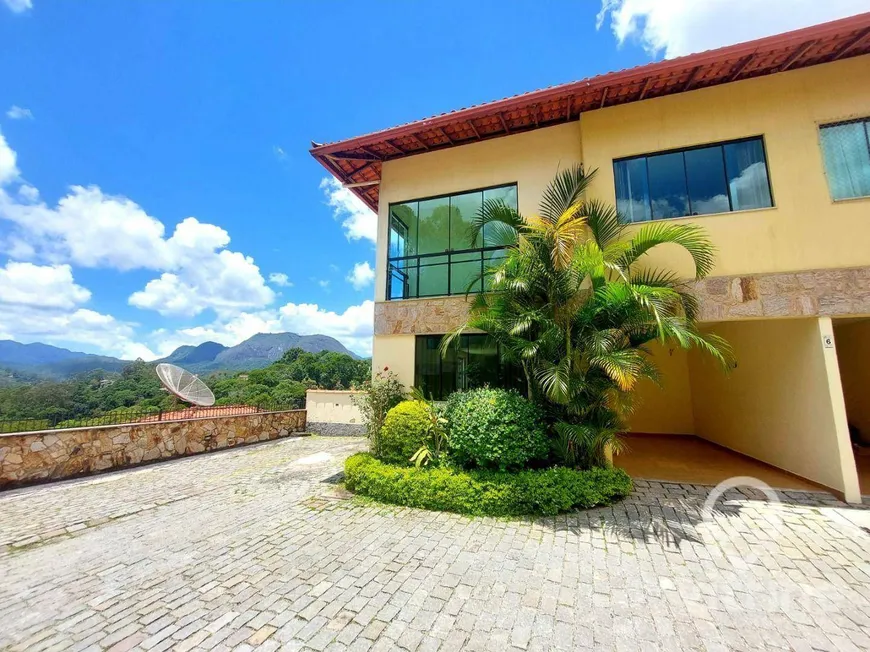 Foto 1 de Casa de Condomínio com 3 Quartos à venda, 129m² em Braunes, Nova Friburgo