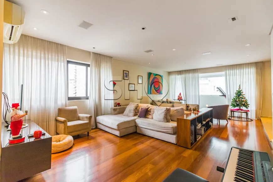 Foto 1 de Apartamento com 3 Quartos à venda, 200m² em Higienópolis, São Paulo