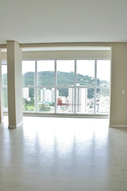 Foto 1 de Apartamento com 1 Quarto à venda, 46m² em Fazenda, Itajaí