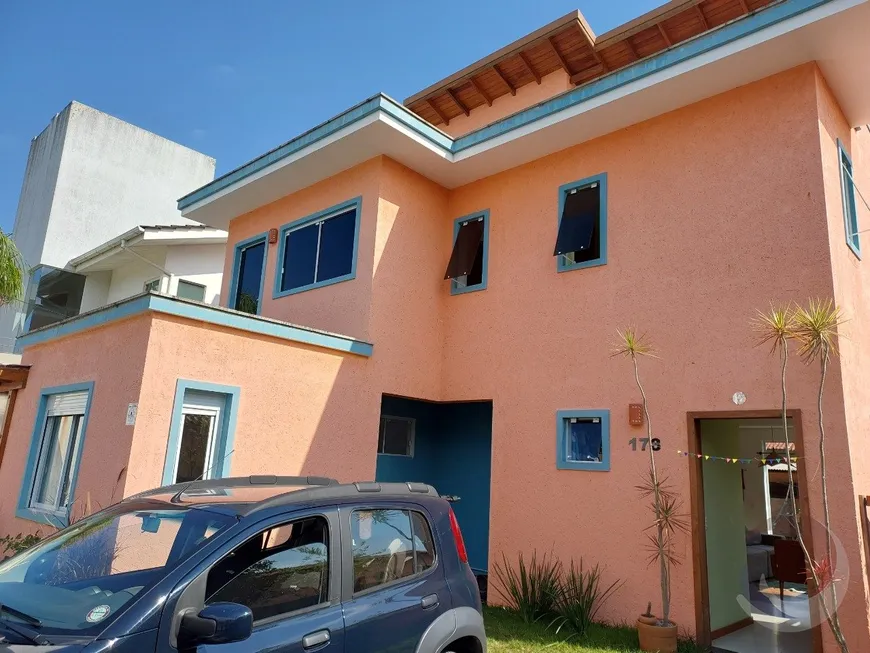 Foto 1 de Casa com 5 Quartos à venda, 186m² em Campeche, Florianópolis