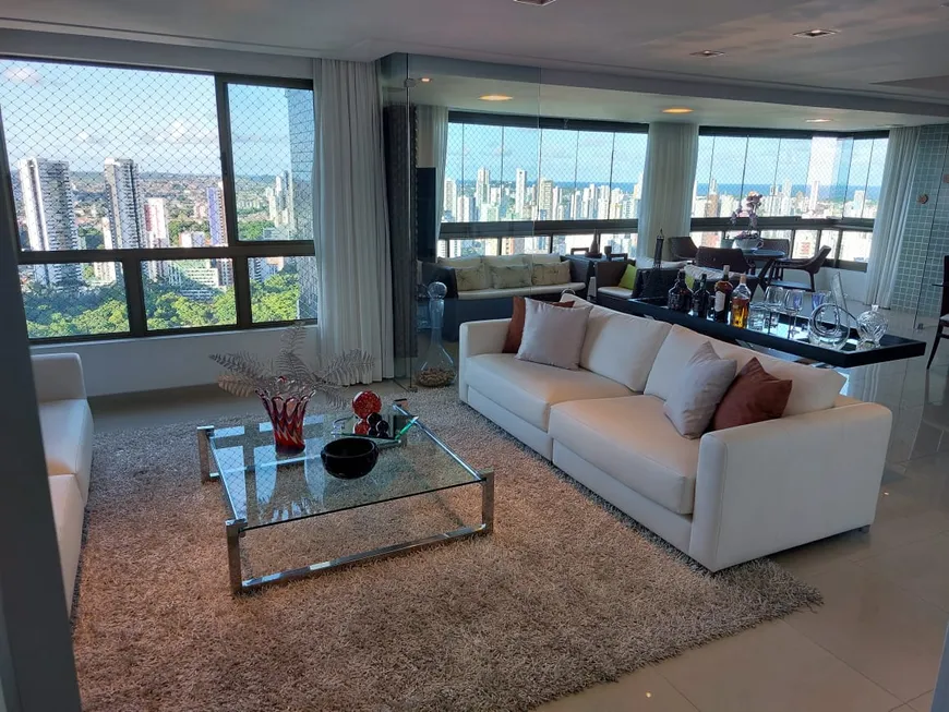 Foto 1 de Apartamento com 4 Quartos à venda, 210m² em Torre, Recife