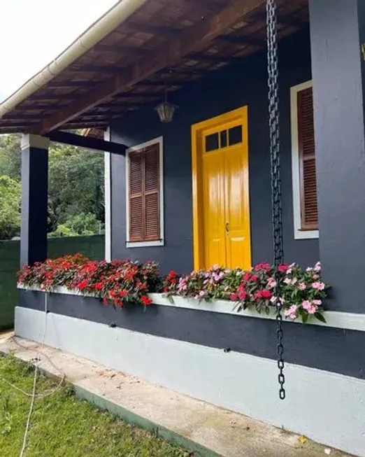 Foto 1 de Casa com 2 Quartos à venda, 100m² em Mosela, Petrópolis