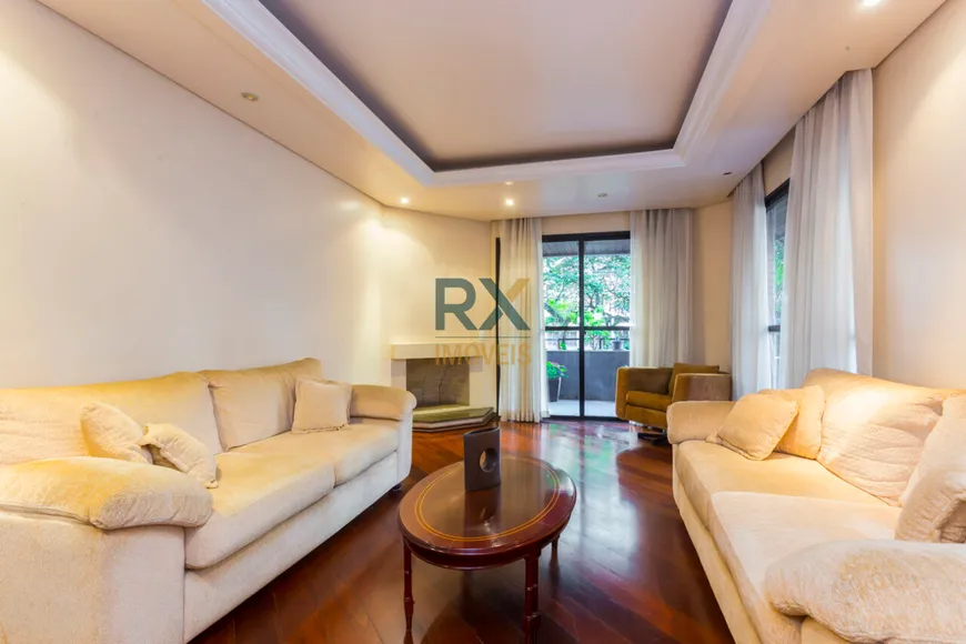 Foto 1 de Apartamento com 3 Quartos à venda, 180m² em Higienópolis, São Paulo