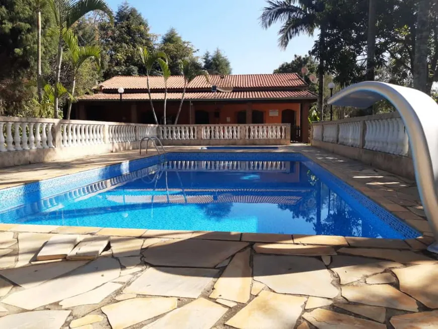 Foto 1 de Fazenda/Sítio com 3 Quartos à venda, 180m² em Dona Catarina, Mairinque