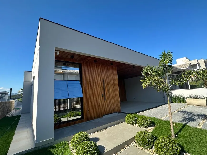 Foto 1 de Casa com 3 Quartos à venda, 173m² em Cidade Universitaria Pedra Branca, Palhoça