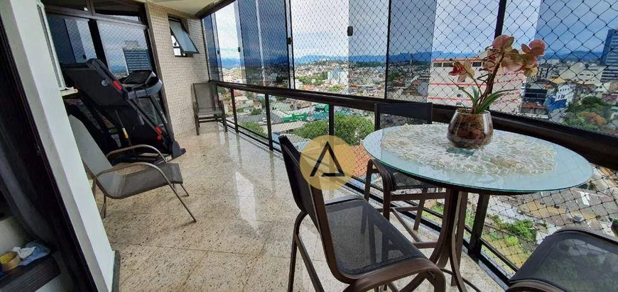 Foto 1 de Apartamento com 3 Quartos à venda, 150m² em Imbetiba, Macaé