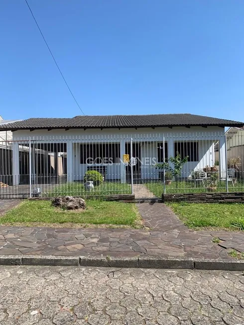 Foto 1 de Casa com 4 Quartos à venda, 218m² em Mina do Mato, Criciúma