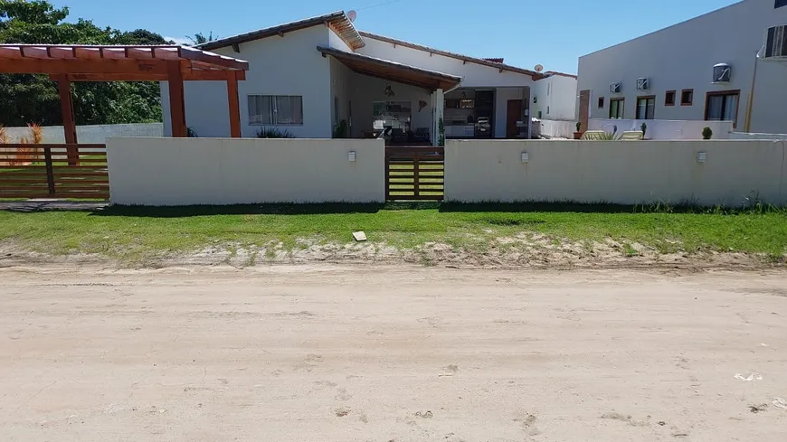 Foto 1 de Casa com 2 Quartos à venda, 200m² em Praia de Guaratiba, Prado