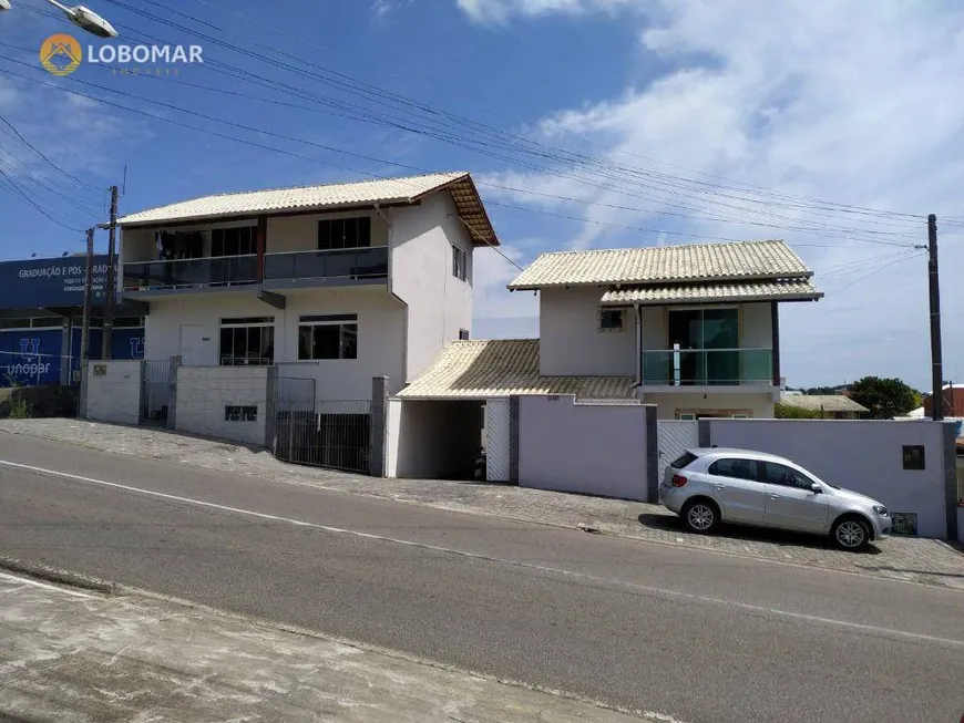 Foto 1 de Casa com 3 Quartos à venda, 415m² em Praia de Armacao, Penha