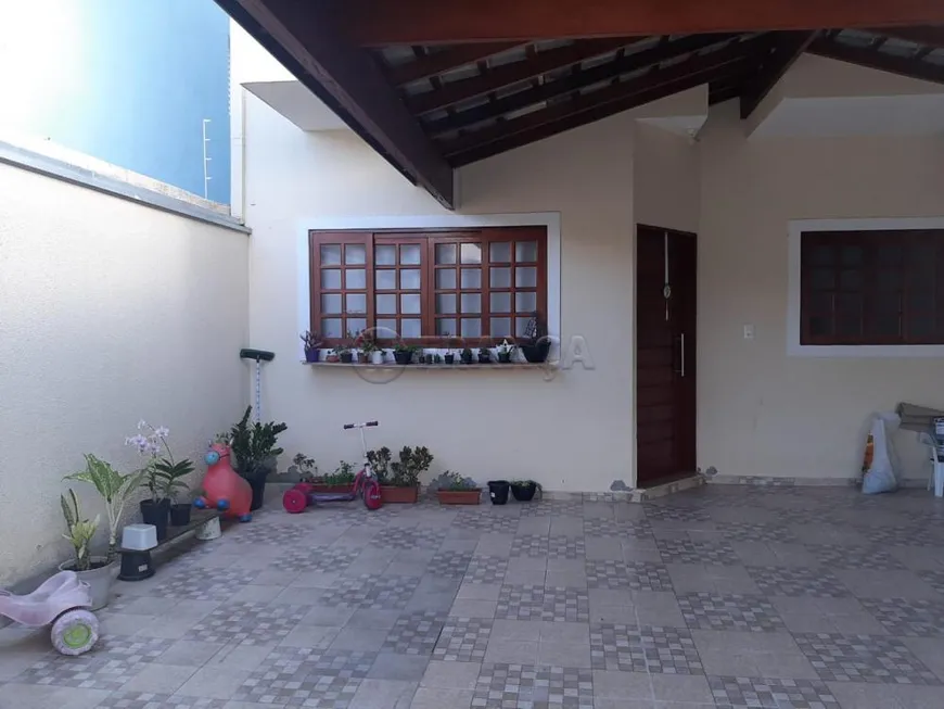 Foto 1 de Sobrado com 3 Quartos à venda, 156m² em Loteamento Villa Branca, Jacareí