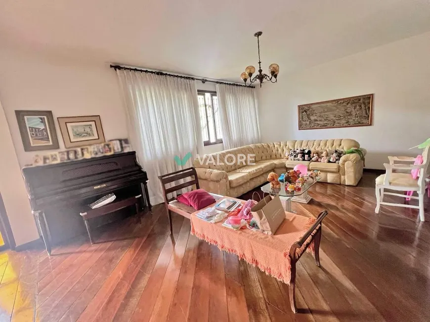 Foto 1 de Casa com 5 Quartos à venda, 411m² em Comiteco, Belo Horizonte