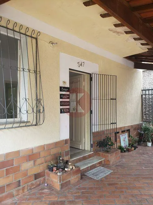 Foto 1 de Casa com 2 Quartos à venda, 80m² em Santo Antônio, Belo Horizonte