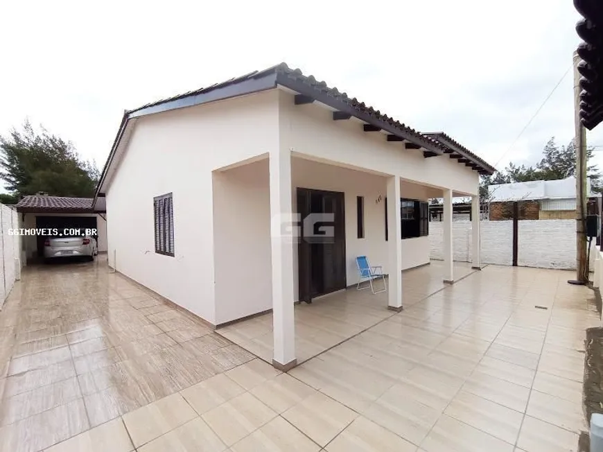 Foto 1 de Casa com 2 Quartos à venda, 300m² em Ildo Meneghetti, Cidreira