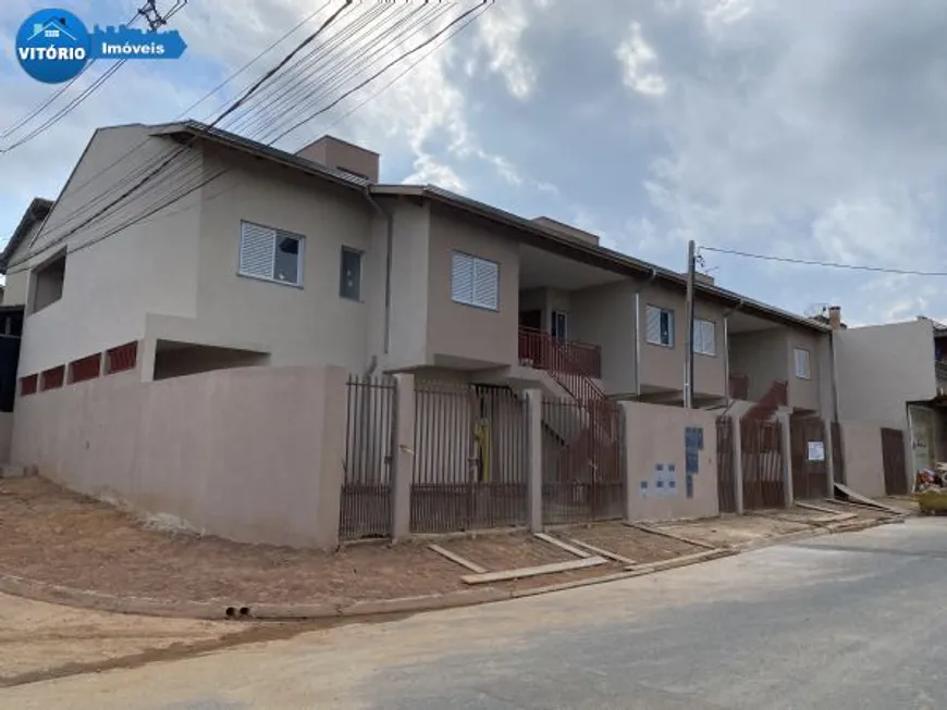 Foto 1 de Casa com 2 Quartos à venda, 50m² em Reneville, Mairinque