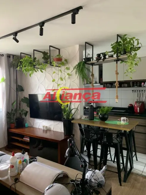 Foto 1 de Apartamento com 2 Quartos à venda, 44m² em Jardim Las Vegas, Guarulhos