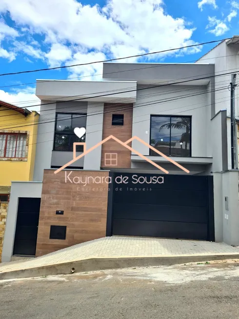 Foto 1 de Casa com 3 Quartos à venda, 136m² em Centro, Pouso Alegre