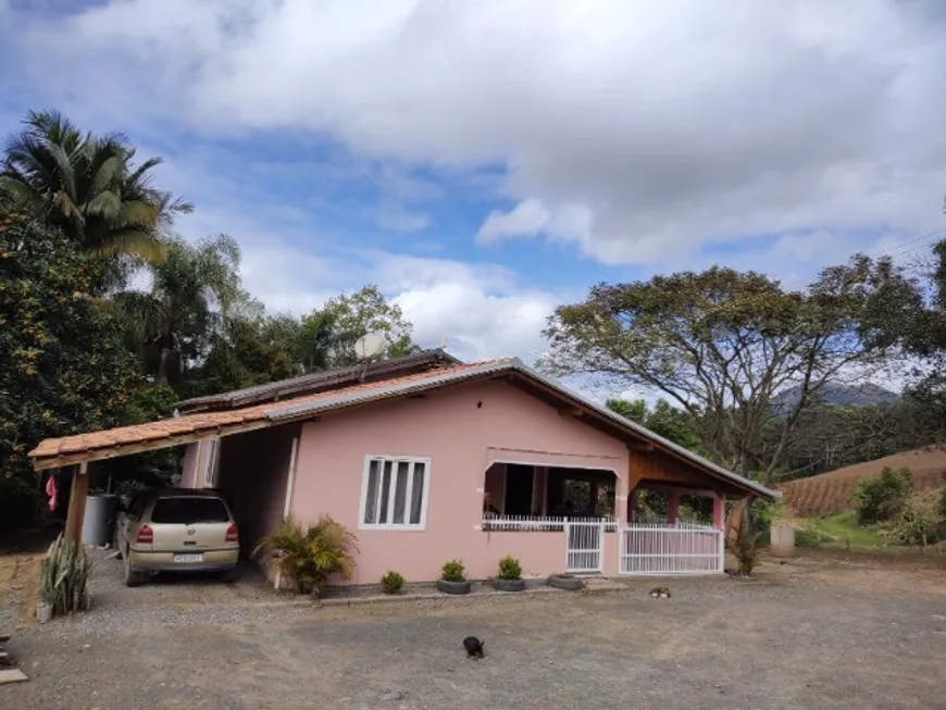 Foto 1 de Fazenda/Sítio com 3 Quartos à venda, 7m² em , Chapadão do Lageado