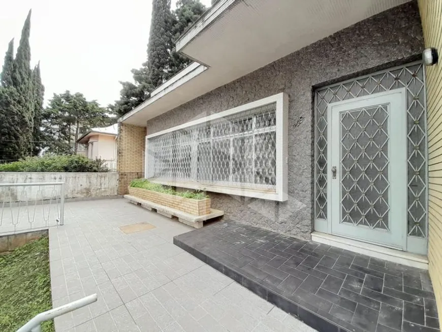 Foto 1 de Casa com 2 Quartos para alugar, 210m² em Jardim Botânico, Porto Alegre