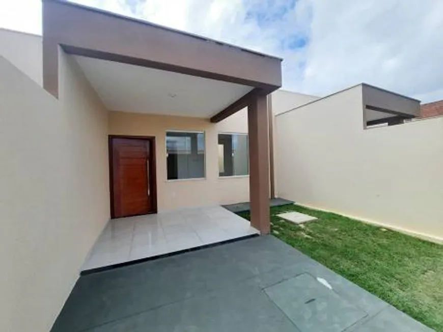 Foto 1 de Casa com 2 Quartos à venda, 71m² em Nova Esperança, Parnamirim