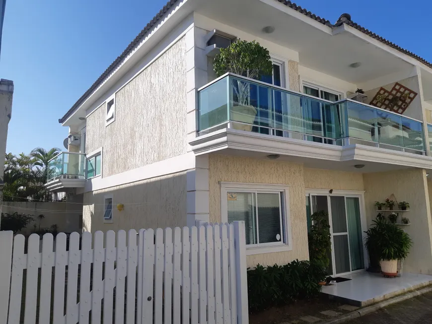 Foto 1 de Casa de Condomínio com 4 Quartos à venda, 96m² em Portinho, Cabo Frio