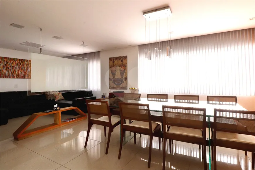 Foto 1 de Apartamento com 3 Quartos à venda, 220m² em Bela Vista, São Paulo