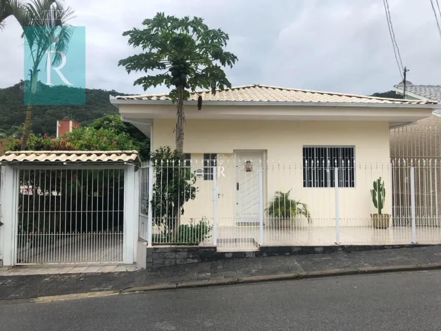 Foto 1 de Casa com 5 Quartos à venda, 200m² em Saco dos Limões, Florianópolis